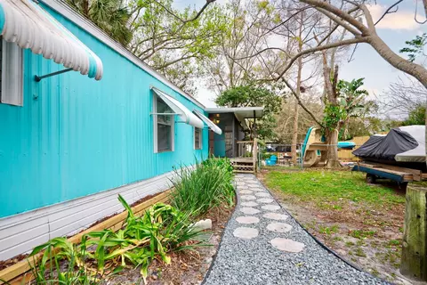 6427 W Richard Dr, Weeki Wachee, FL 34607 photo 4