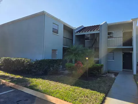 2860 Somerset Park Dr #103, Tampa, FL 33613