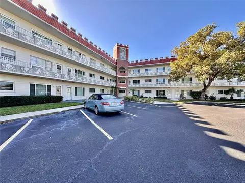 2363 Israeli Dr #11, Clearwater, FL 33763