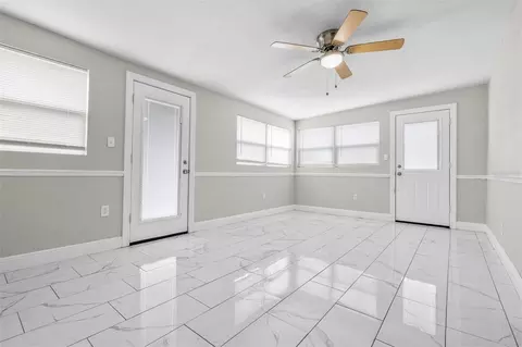 Living - 440 L B Brown Ave S, Bartow, FL 33830 photo 2 of 9