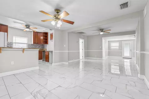 Living - 440 L B Brown Ave S, Bartow, FL 33830 photo 8 of 9