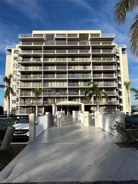 500 N Osceola Ave #403, Clearwater, FL 33755