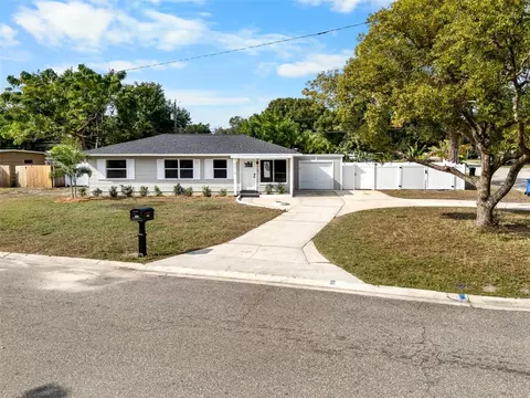 6634 13th St N, Saint Petersburg, FL 33702