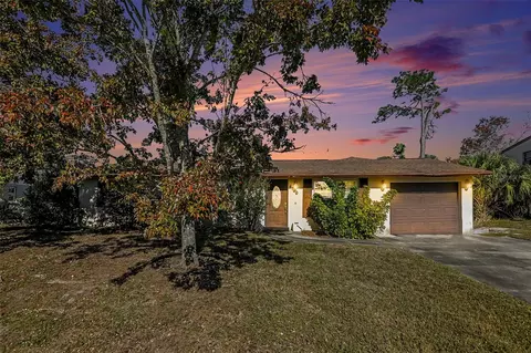 4760 Seville Dr, Sarasota, FL 34235