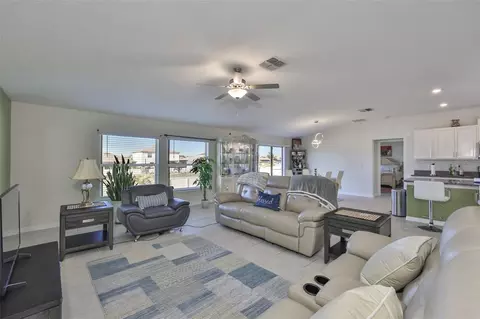 Living - 13575 Willow Bluestar Loop, Riverview, FL 33579 photo 3 of 5