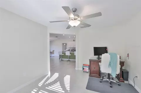 Entry Way - 13575 Willow Bluestar Loop, Riverview, FL 33579 photo 3 of 4