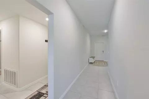 Entry Way - 13575 Willow Bluestar Loop, Riverview, FL 33579 photo 4 of 4