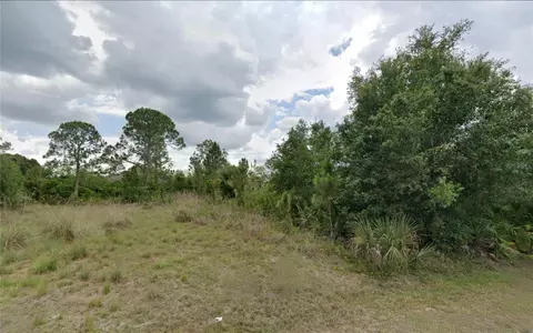 610 Mckinley Ave, Lehigh Acres, FL 33972