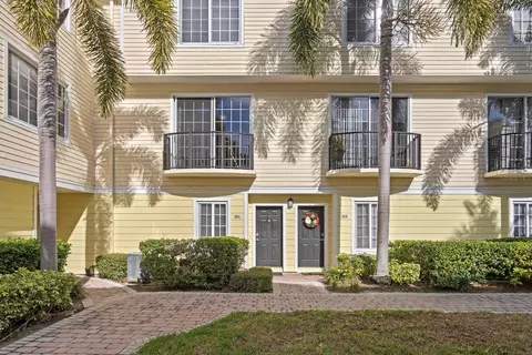 9817 Meadow Field Cir #9817, Tampa, FL 33626