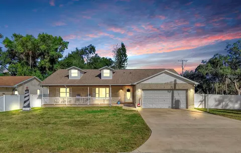 914 Woodland Dr, Seffner, FL 33584