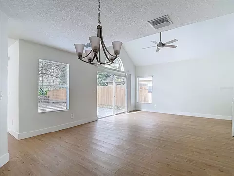 Living - 2013 Glen Forge St, Brandon, FL 33511 photo 6 of 8