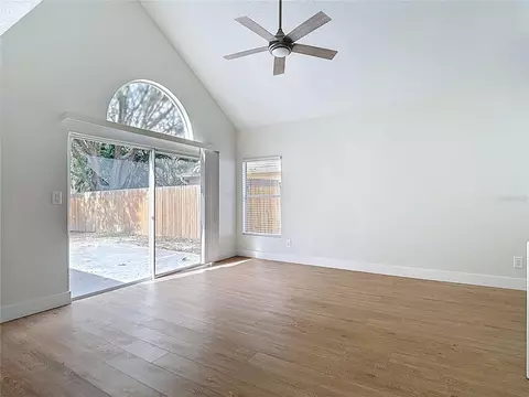 Living - 2013 Glen Forge St, Brandon, FL 33511 photo 5 of 8