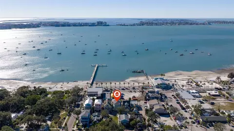 5429 Essex Ave S, Gulfport, FL 33707
