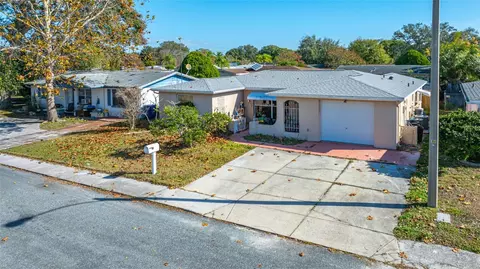 10038 Brunswick Ln, Port Richey, FL 34668