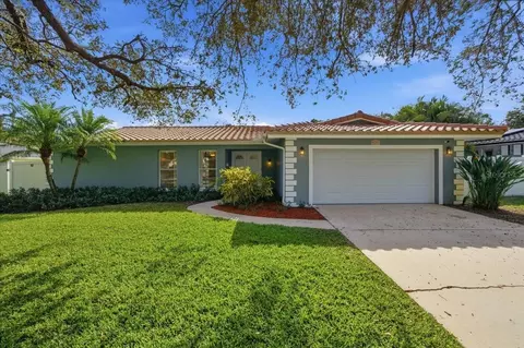 2285 Grovewood Rd, Clearwater, FL 33764