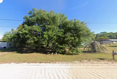 36625 Cord St, Zephyrhills, FL 33541