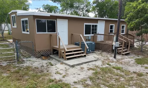 9761 Lake Dr, Weeki Wachee, FL 34613