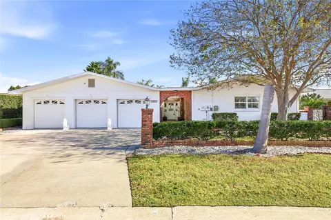 3927 Versailles Dr, Tampa, FL 33634