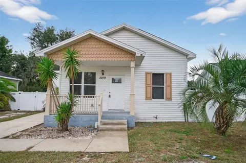 3219 Spooner Dr, Plant City, FL 33563