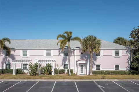 215 Seahorse Dr SE #D, Saint Petersburg, FL 33705
