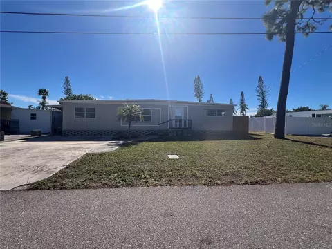 209 Lark Dr, Largo, FL 33778