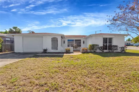 7004 Brentwood Dr, Port Richey, FL 34668