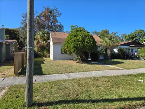 2421 11th St S, Saint Petersburg, FL 33705