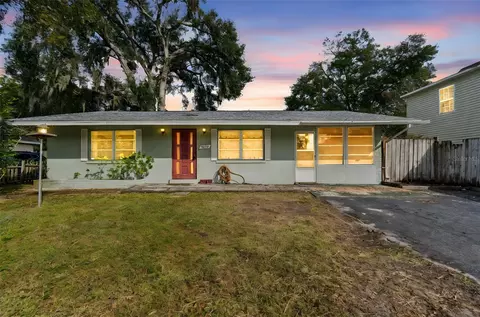 5854 9th St, Zephyrhills, FL 33542
