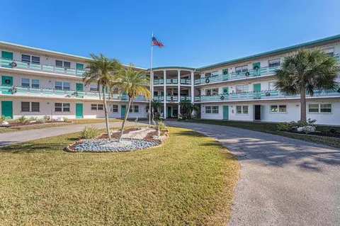 1900 59th Ave N #210, Saint Petersburg, FL 33714