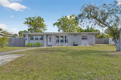 8597 Quail Rd, Seminole, FL 33777