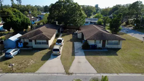 1810 47th Avenue Dr W, Bradenton, FL 34207