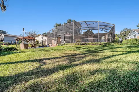 Exterior - 607 E Lakeshore Dr, Ocoee, FL 34761 photo 6 of 8