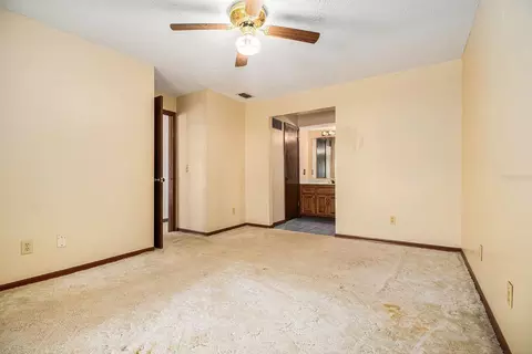 Bedroom - 607 E Lakeshore Dr, Ocoee, FL 34761 photo 2 of 5