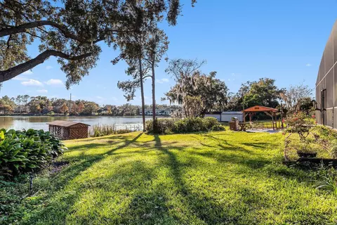 Exterior - 607 E Lakeshore Dr, Ocoee, FL 34761 photo 2 of 8
