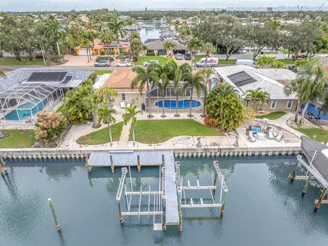 4200 46th Ave S, Saint Petersburg, FL 33711