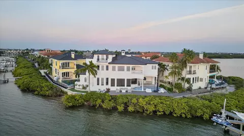 4102 Causeway Vista Dr, Tampa, FL 33615