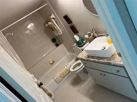 Bath - 2210 Utopian Dr E #214, Clearwater, FL 33763 photo 6 of 6