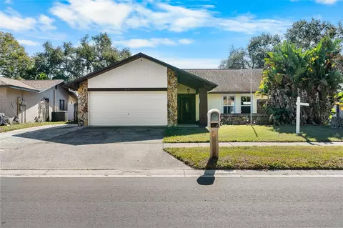 2161 Little Brook Ln, Clearwater, FL 33763