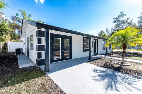 5248 King St, Zephyrhills, FL 33542