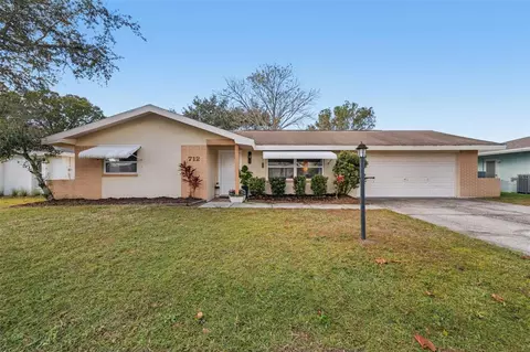 712 Lemonwood Dr, Oldsmar, FL 34677