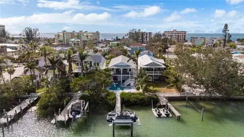 12112 Lagoon Ln, Treasure Island, FL 33706