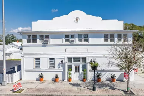 218 N Pinellas Ave, Tarpon Springs, FL 34689