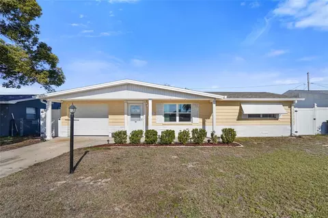 4853 Manor Dr, New Port Richey, FL 34652