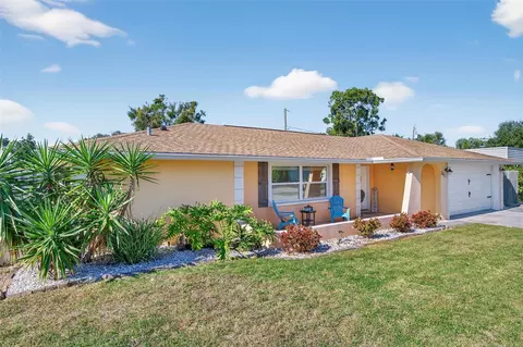 701 Charlotte Ave, Tarpon Springs, FL 34689