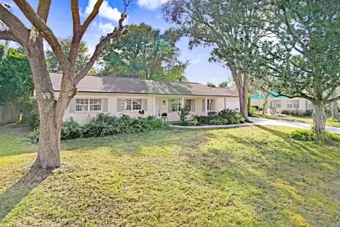 117 Crestview Dr, Brandon, FL 33511