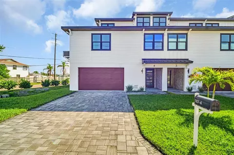 187 145th Ave E #4, Saint Petersburg, FL 33708 photo 1