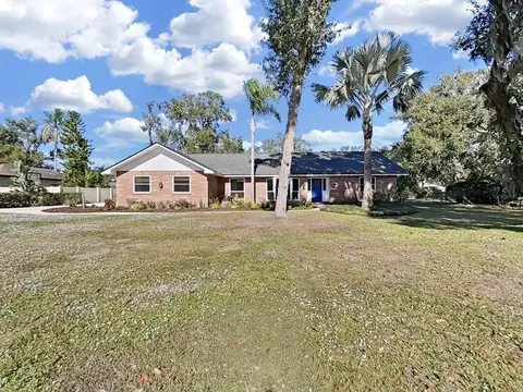 2921 Chelsea Woods Dr, Valrico, FL 33596