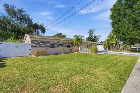 318 Country Club Dr, Oldsmar, FL 34677