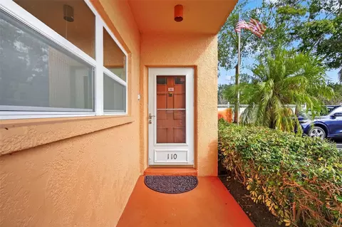 3740 58th St N #110, Saint Petersburg, FL 33710