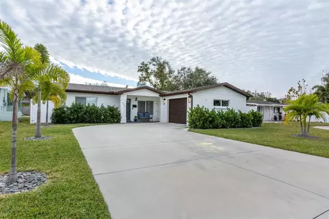 420 42nd Ave NE, Saint Petersburg, FL 33703